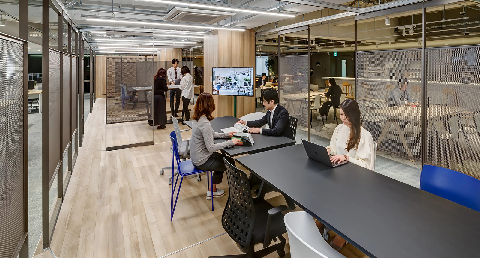 【EXOfficeの導入にいたった背景を教えて下さい】<br> → アップデートを続けるオフィス『expace』を実現するため